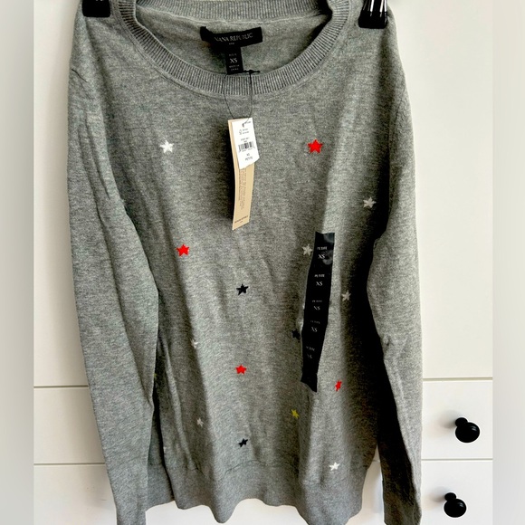 NWT Banana Republic Sweater - Picture 2 of 2